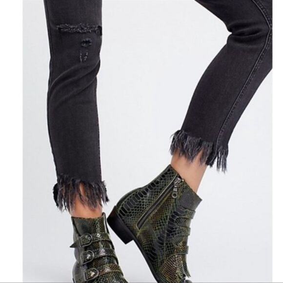 Free People Great Heights Frayed Jeans Size 24 - Picture 2 of 11